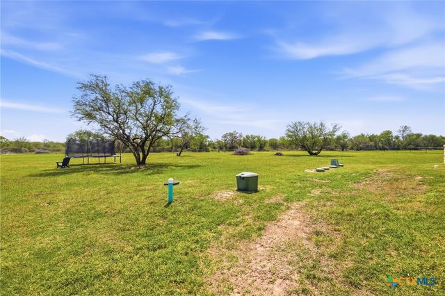 500 Sendera Loop, Victoria, TX 77904