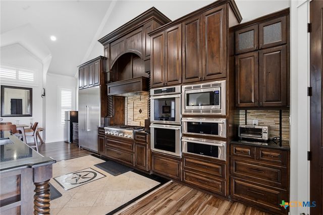 500 Sendera Loop, Victoria, TX 77904