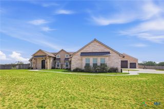 500 Sendera Loop, Victoria, TX 77904