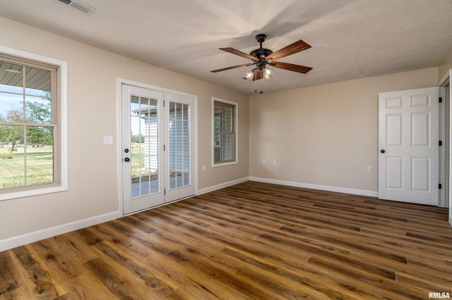 12852 Quarter Horse Road, Marion, IL 62959