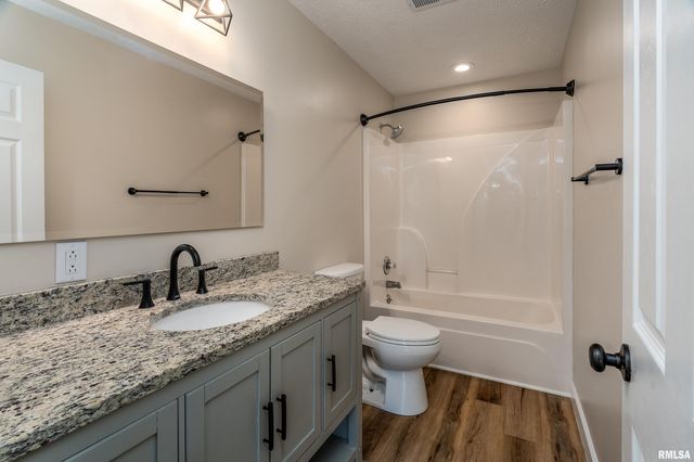 12852 Quarter Horse Road, Marion, IL 62959