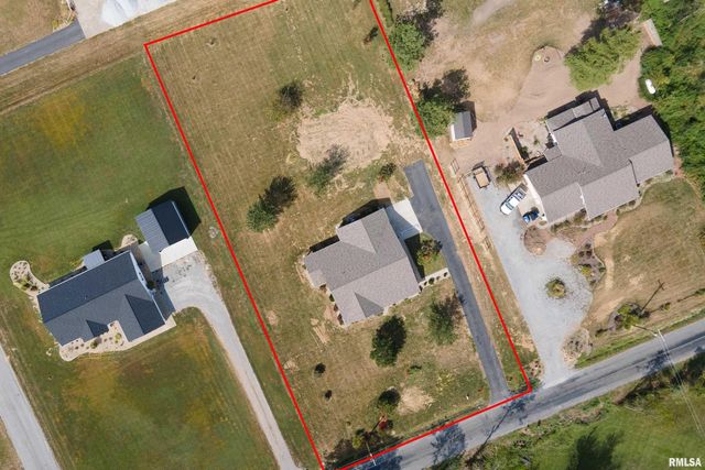 12852 Quarter Horse Road, Marion, IL 62959