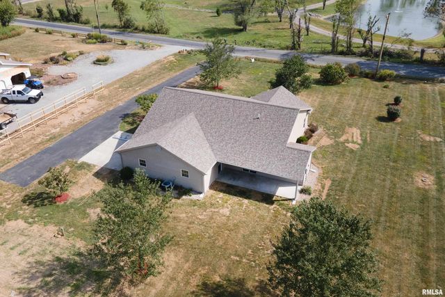 12852 Quarter Horse Road, Marion, IL 62959