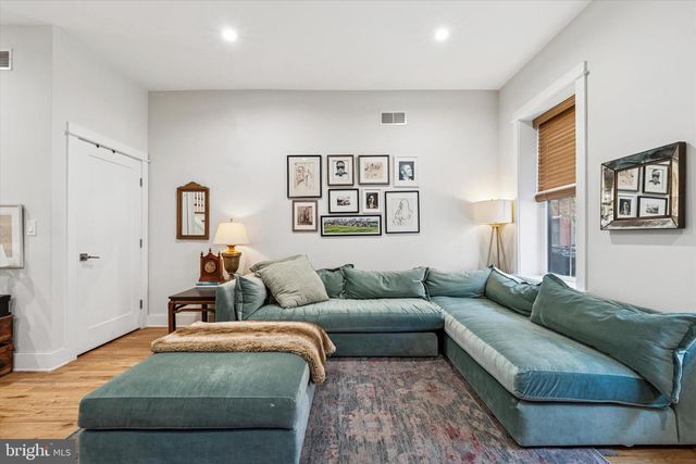 707 S WARNOCK ST, Philadelphia, PA 19147