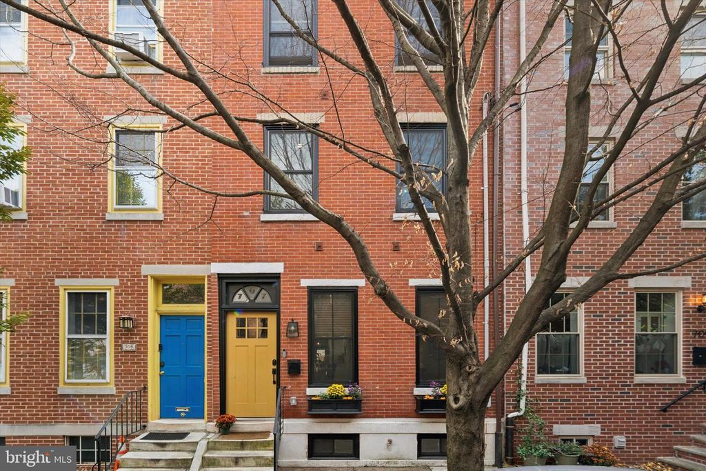 707 S WARNOCK ST, Philadelphia, PA 19147