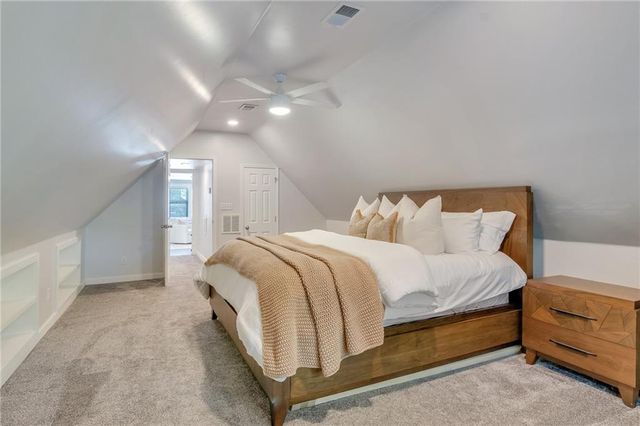 6 E 70th Terrace, Kansas City, MO 64113