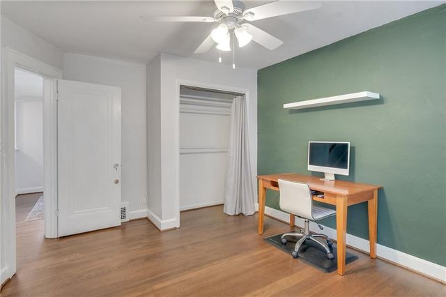 6 E 70th Terrace, Kansas City, MO 64113