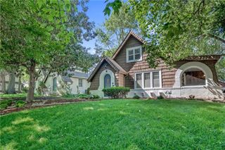 6 E 70th Terrace, Kansas City, MO 64113