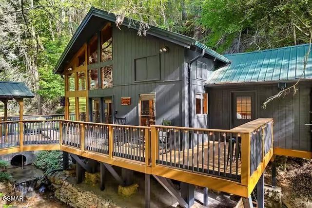 2645 Black Walnut Flats Road, Sevierville, TN 37862