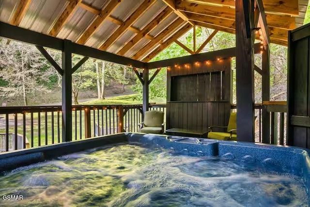 2645 Black Walnut Flats Road, Sevierville, TN 37862