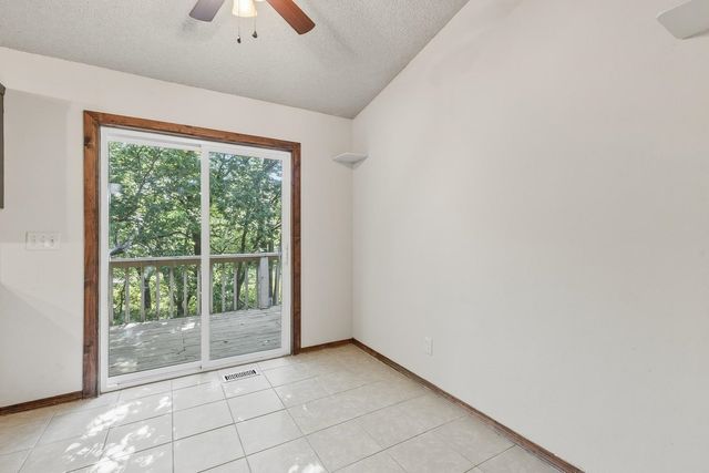 636 Dublin Dr, Andover, KS 67002