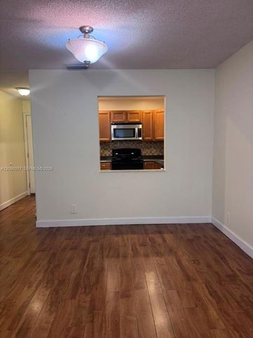 4117 NW 88th Ave 205, Coral Springs, FL 33065