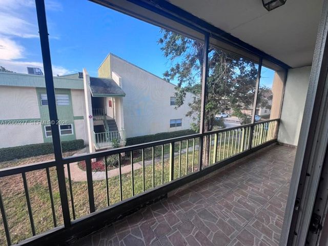 4117 NW 88th Ave 205, Coral Springs, FL 33065