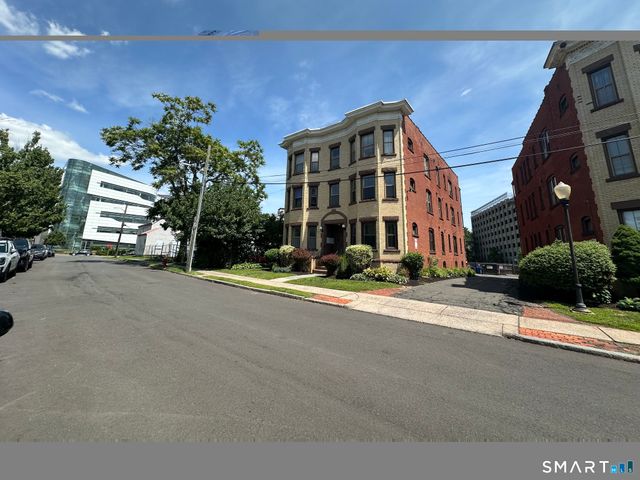 36 Essex Street 1C, Hartford, CT 06114