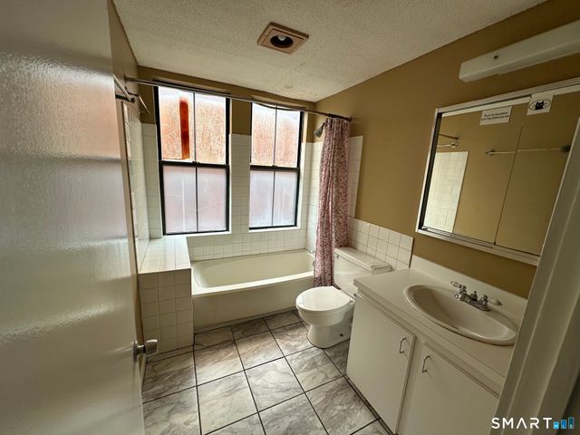 36 Essex Street 1C, Hartford, CT 06114