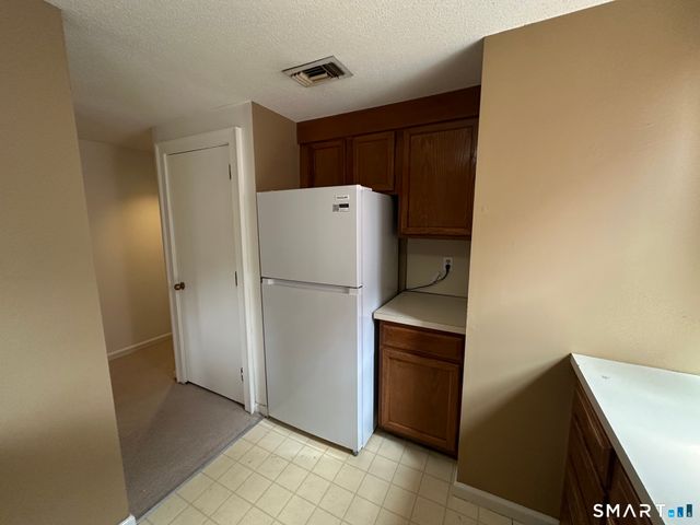 36 Essex Street 1C, Hartford, CT 06114