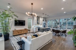 5915 Lindell Avenue 105, Dallas, TX 75206