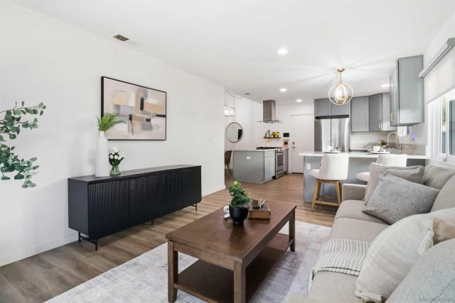 250 Manzanita, Oceanside, CA 92057