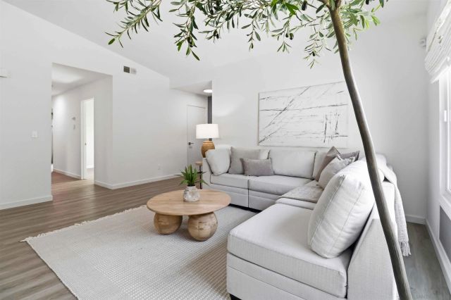 250 Manzanita, Oceanside, CA 92057