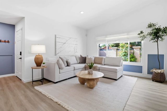 250 Manzanita, Oceanside, CA 92057