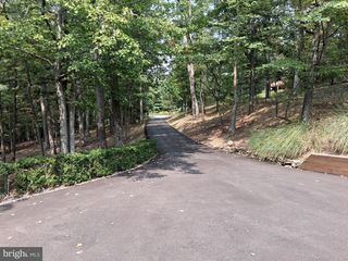 78 PURPLE FINCH LN, Berkeley Springs, WV 25411