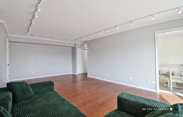 100 Clubhouse Lane 206, Lake Zurich, IL 60047