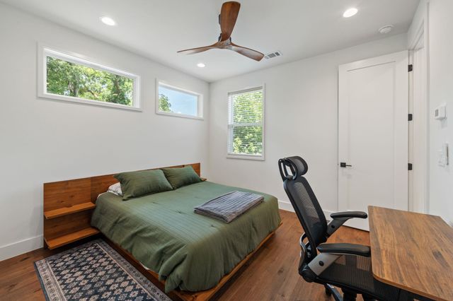 2609 Willow ST 2, Austin, TX 78702