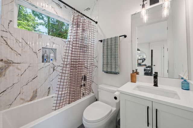 2609 Willow ST 2, Austin, TX 78702