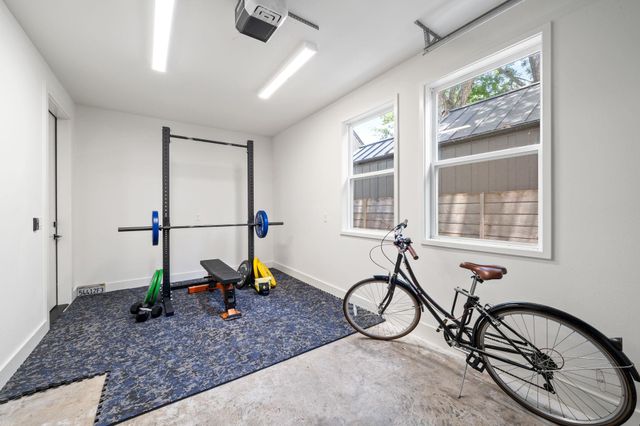 2609 Willow ST 2, Austin, TX 78702