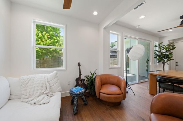 2609 Willow ST 2, Austin, TX 78702