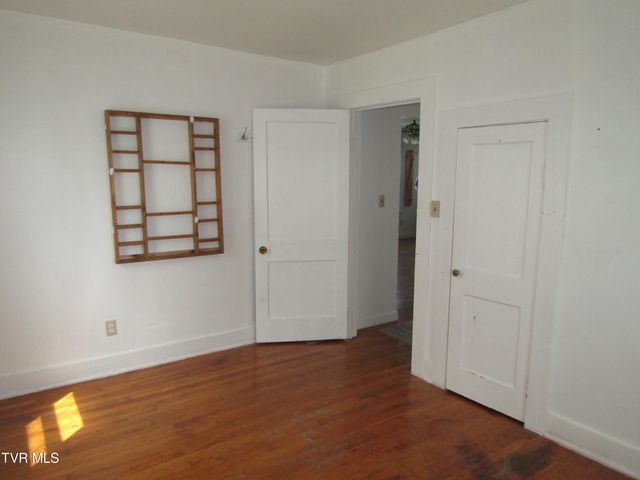 811 Crescent Street, Morristown, TN 37813