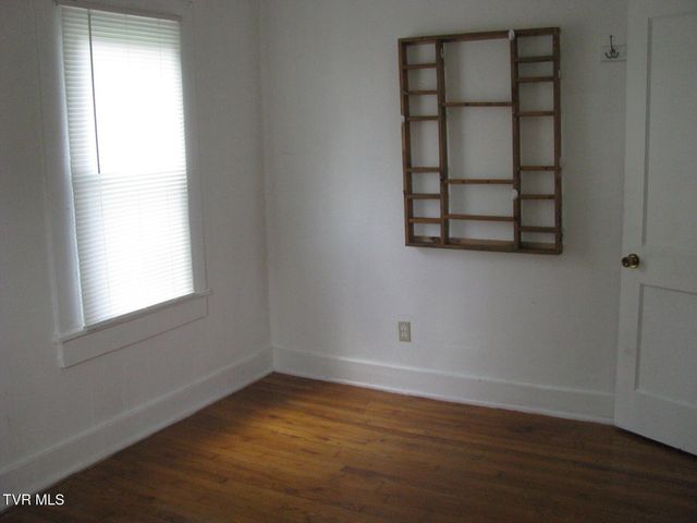 811 Crescent Street, Morristown, TN 37813