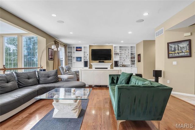 17655 Vintage Oak Drive, Wildwood, MO 63038
