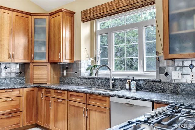 17655 Vintage Oak Drive, Wildwood, MO 63038