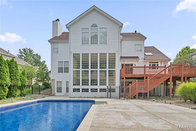 17655 Vintage Oak Drive, Wildwood, MO 63038