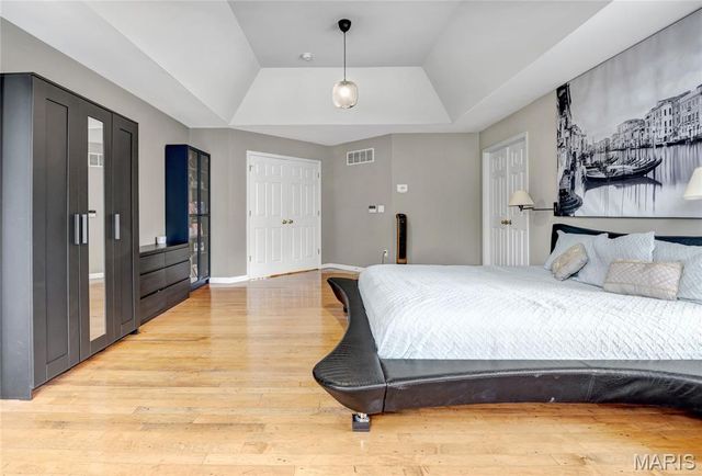 17655 Vintage Oak Drive, Wildwood, MO 63038