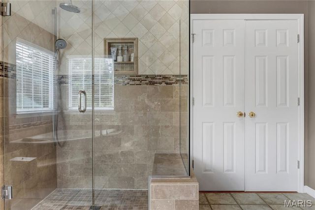 17655 Vintage Oak Drive, Wildwood, MO 63038