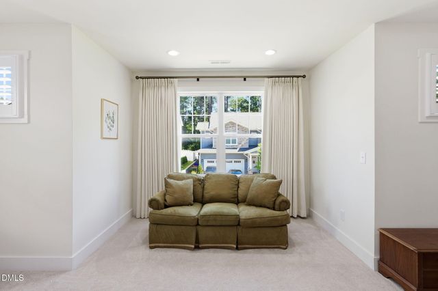 505 Kings Lake Way, Durham, NC 27703