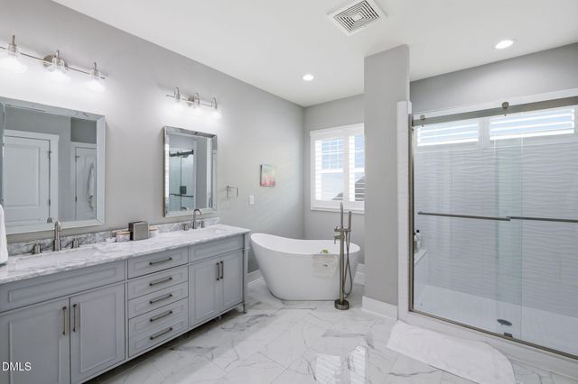 505 Kings Lake Way, Durham, NC 27703