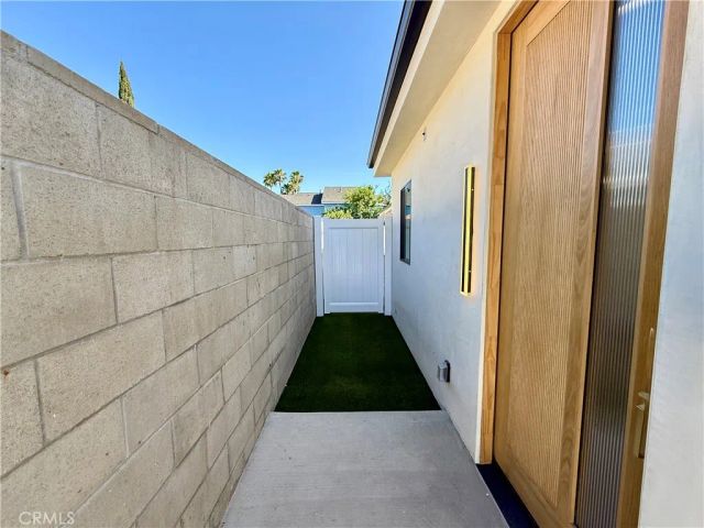22130 Gault Street, Canoga Park, CA 91303