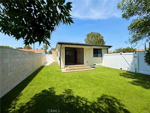 22130 Gault Street, Canoga Park, CA 91303