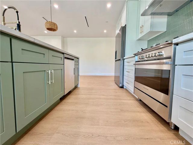 22130 Gault Street, Canoga Park, CA 91303