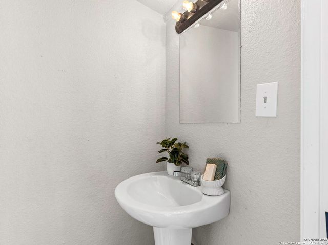 846 San Angelo, San Antonio, TX 78201