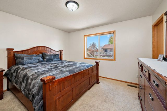 7224 Setzler Parkway, Brooklyn Park, MN 55445
