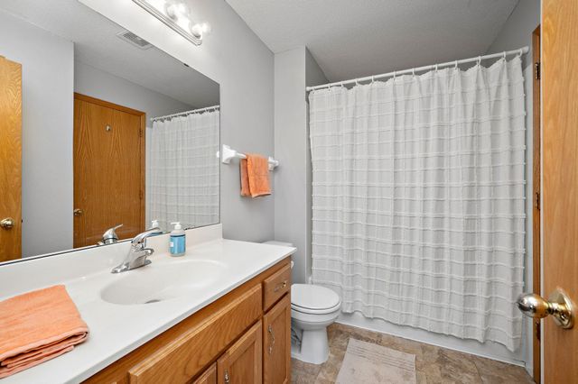 7224 Setzler Parkway, Brooklyn Park, MN 55445