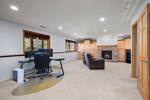 7224 Setzler Parkway, Brooklyn Park, MN 55445