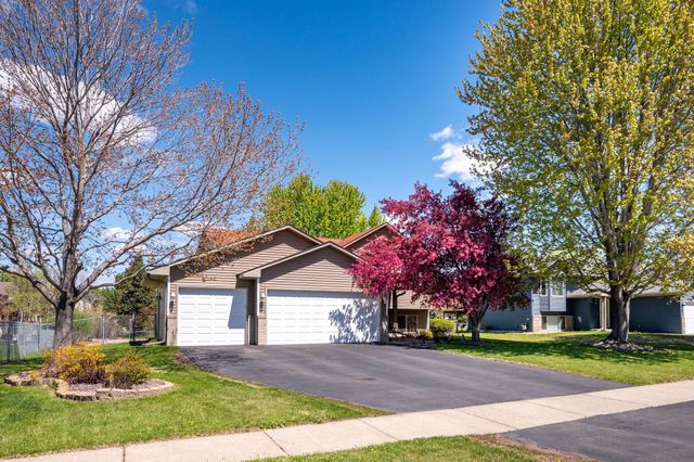 7224 Setzler Parkway, Brooklyn Park, MN 55445