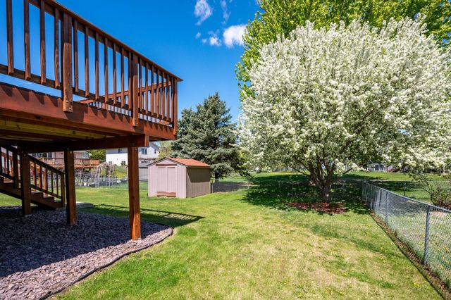 7224 Setzler Parkway, Brooklyn Park, MN 55445