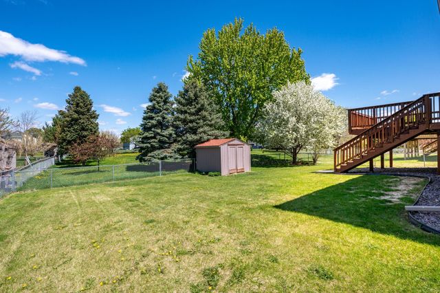 7224 Setzler Parkway, Brooklyn Park, MN 55445