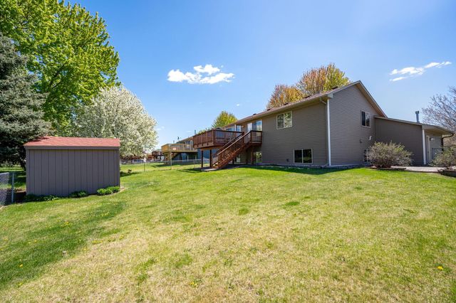7224 Setzler Parkway, Brooklyn Park, MN 55445